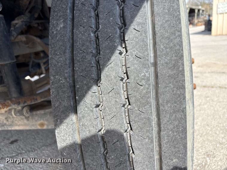 image for item FB8676 2011 International WorkStar 7400 utility / service truck