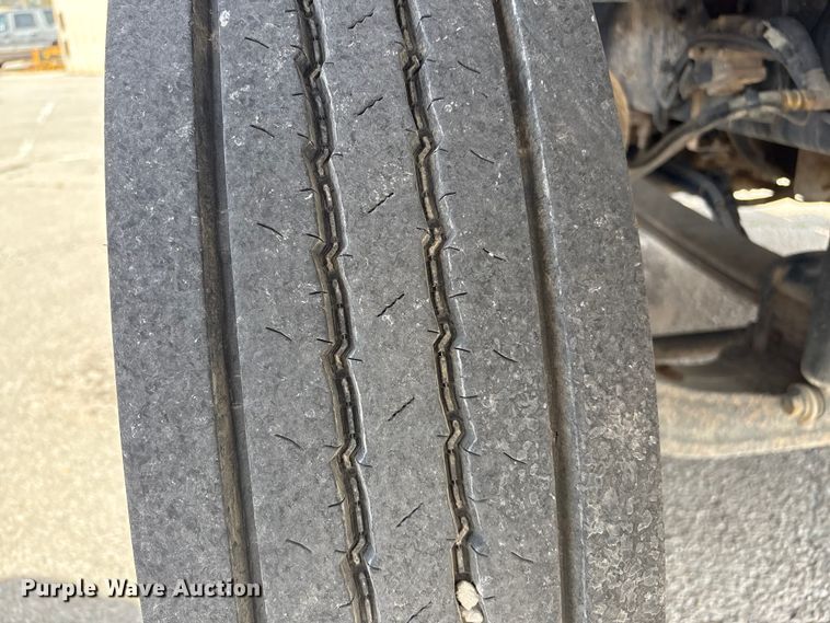 image for item FB8676 2011 International WorkStar 7400 utility / service truck