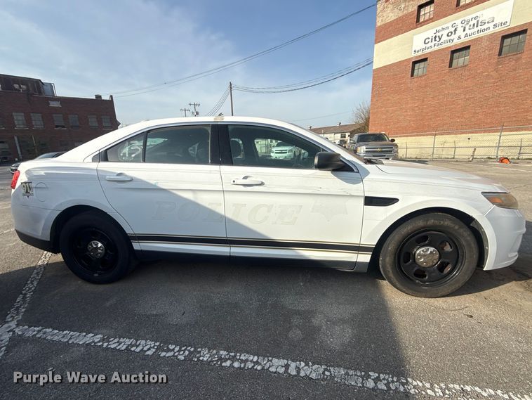 image for item FB8677 2014 Ford Taurus Police Interceptor 
