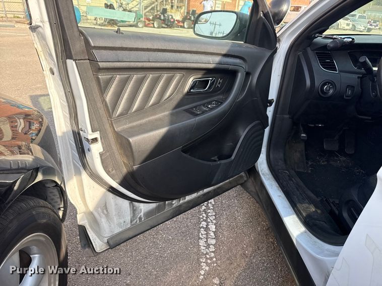 image for item FB8677 2014 Ford Taurus Police Interceptor 