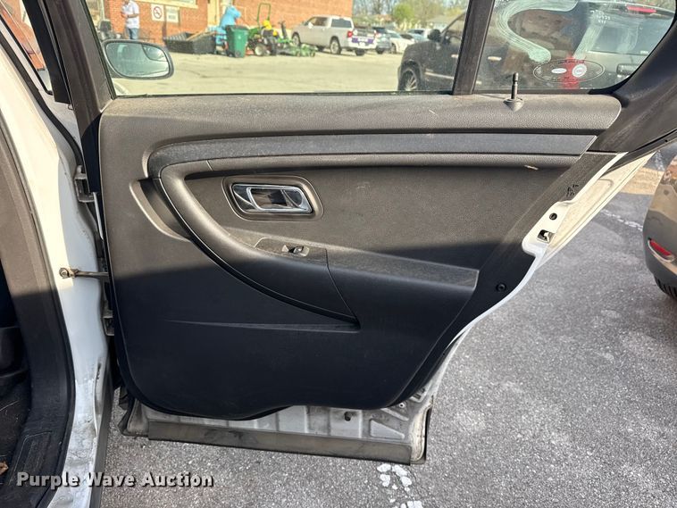 image for item FB8677 2014 Ford Taurus Police Interceptor 