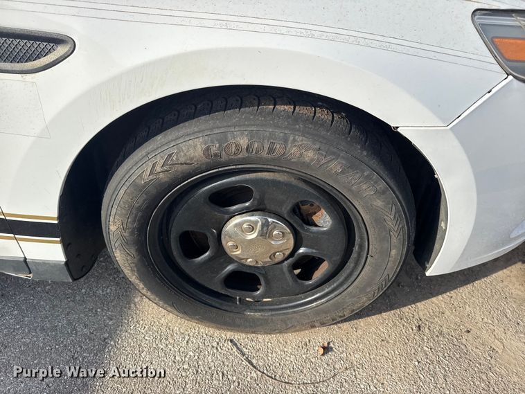 image for item FB8677 2014 Ford Taurus Police Interceptor 