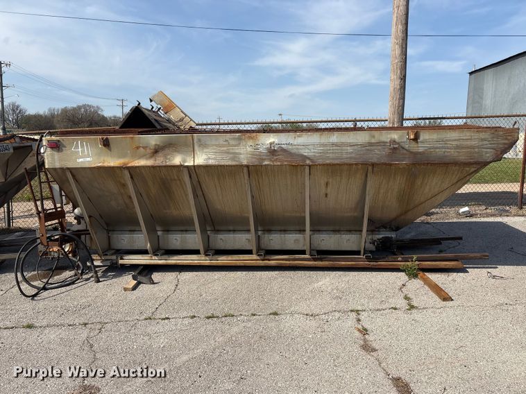 image for item FB8679 Swenson spreader