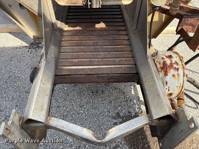 image for item FB8679 Swenson spreader