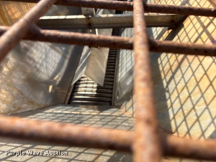 image for item FB8679 Swenson spreader