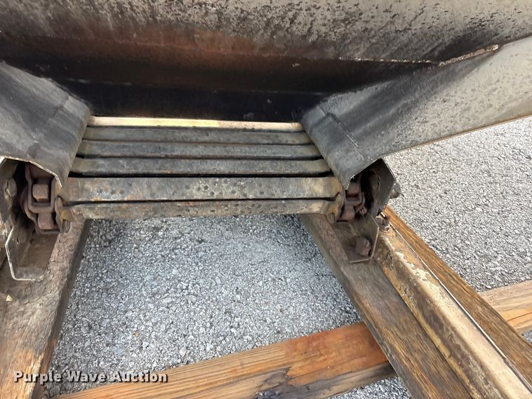 image for item FB8679 Swenson spreader