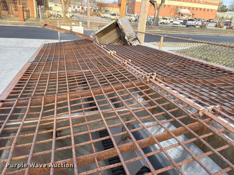 image for item FB8680 Swenson spreader