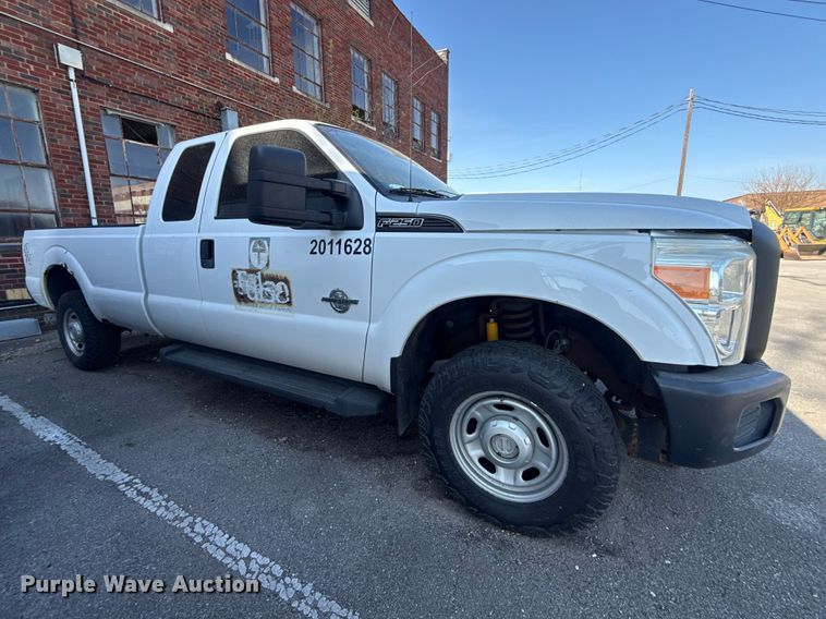 image for item FB8682 2011 Ford F250 Super Duty Ext. Cab pickup truck