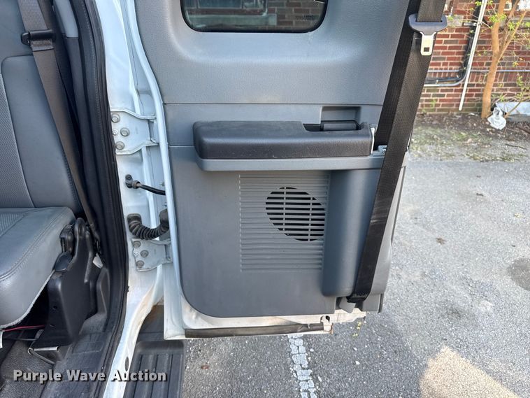 image for item FB8682 2011 Ford F250 Super Duty Ext. Cab pickup truck