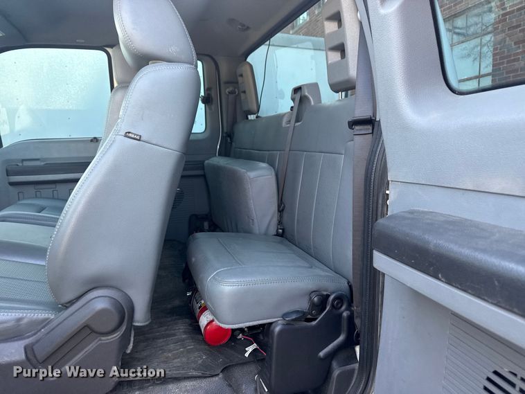 image for item FB8682 2011 Ford F250 Super Duty Ext. Cab pickup truck