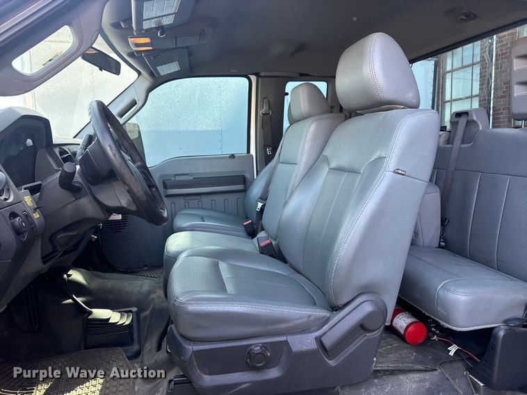 image for item FB8682 2011 Ford F250 Super Duty Ext. Cab pickup truck