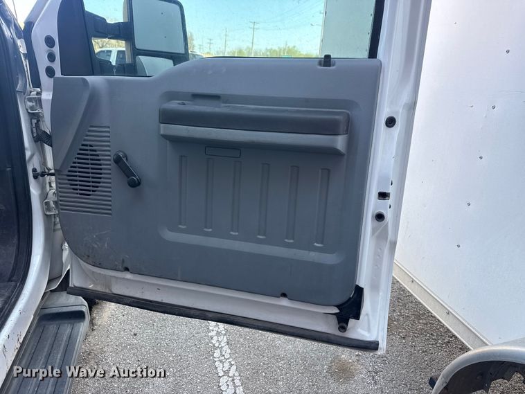 image for item FB8682 2011 Ford F250 Super Duty Ext. Cab pickup truck