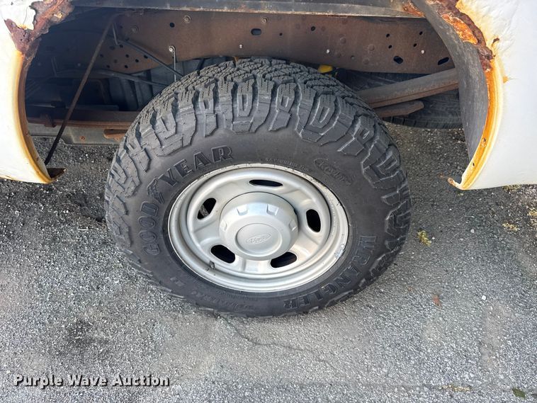 image for item FB8682 2011 Ford F250 Super Duty Ext. Cab pickup truck