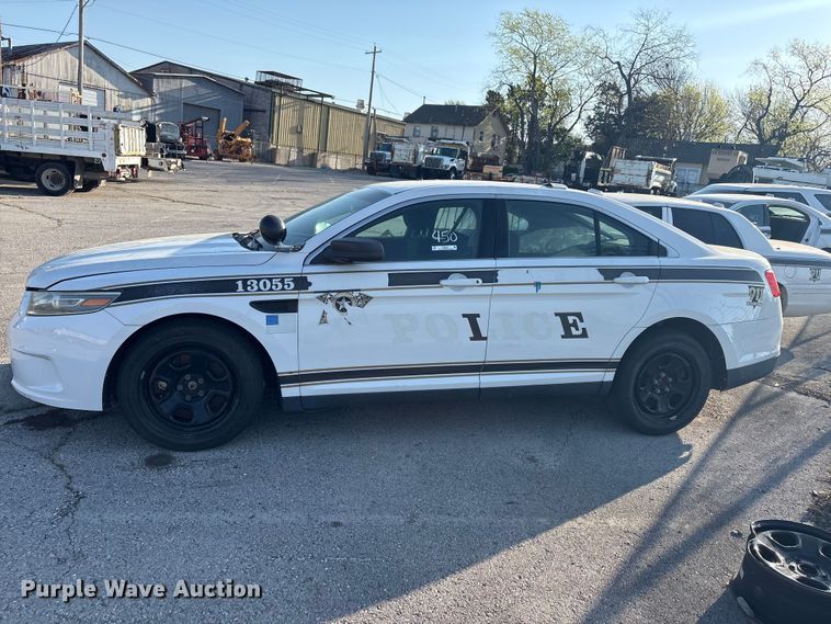 image for item FB8683 2013 Ford Taurus Police Interceptor 