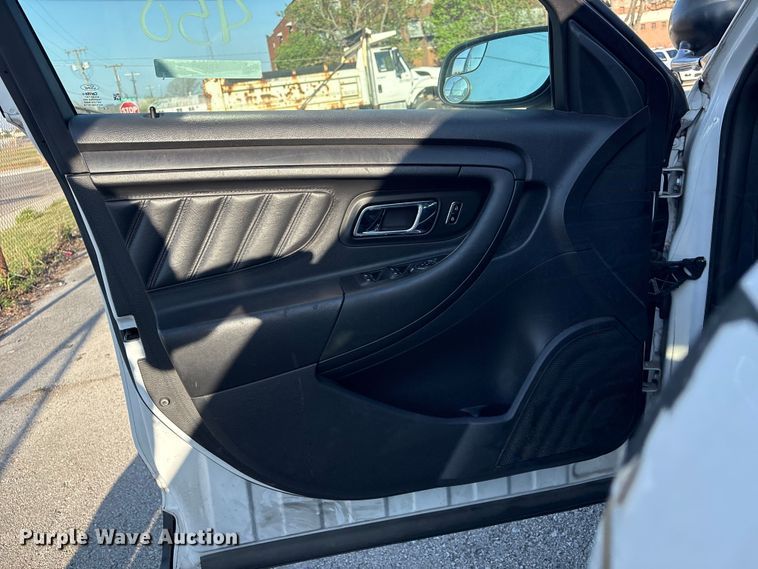 image for item FB8683 2013 Ford Taurus Police Interceptor 