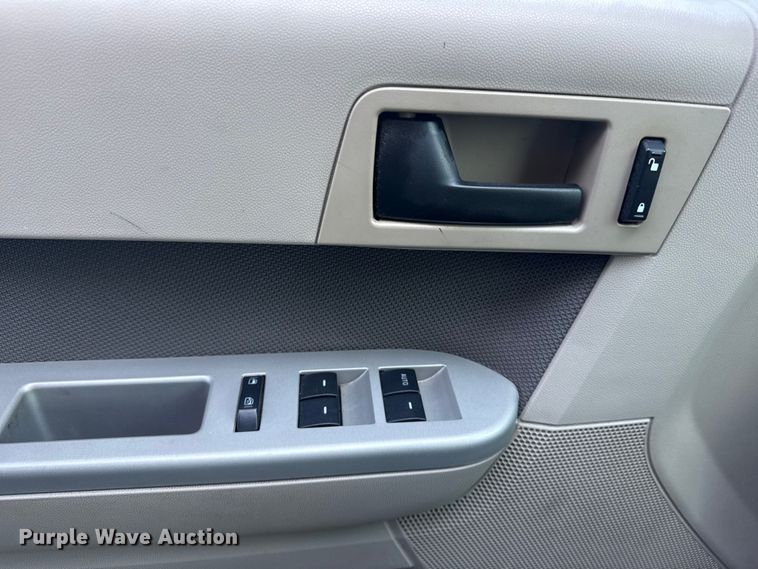 image for item FB8684 2009 Ford Escape SUV