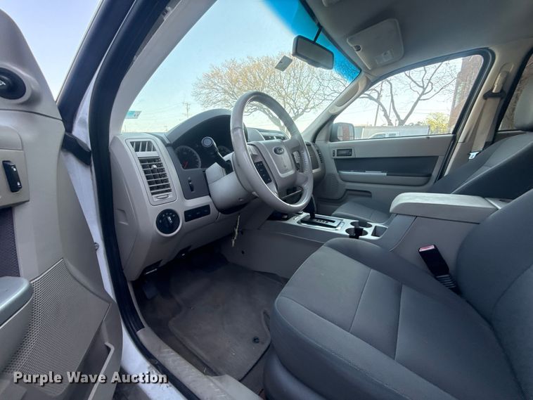 image for item FB8684 2009 Ford Escape SUV