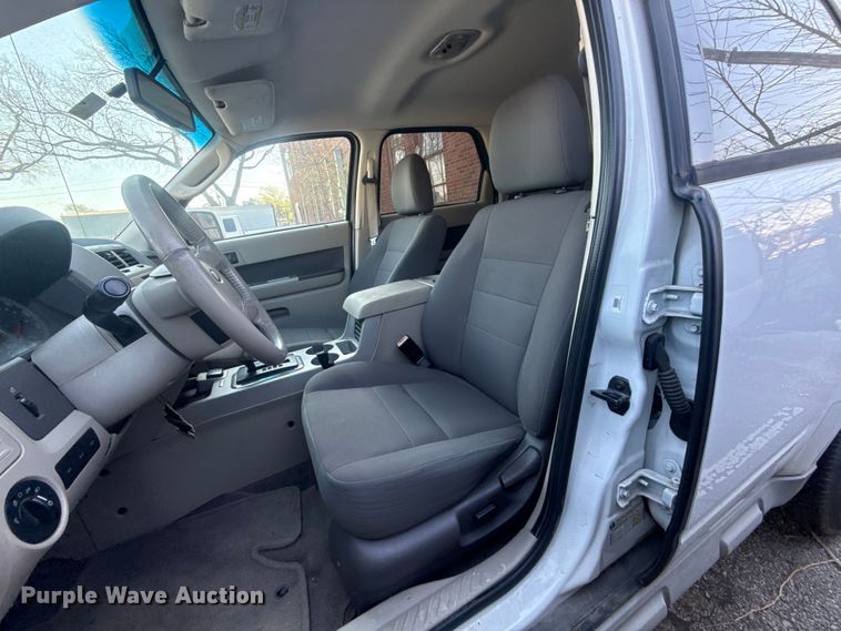 image for item FB8684 2009 Ford Escape SUV