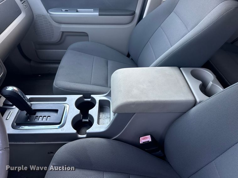 image for item FB8684 2009 Ford Escape SUV