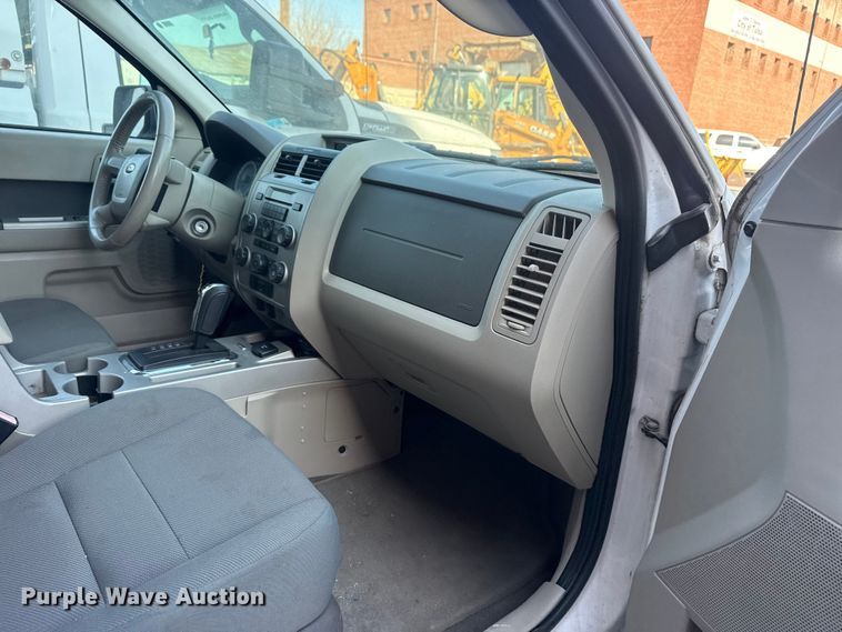 image for item FB8684 2009 Ford Escape SUV