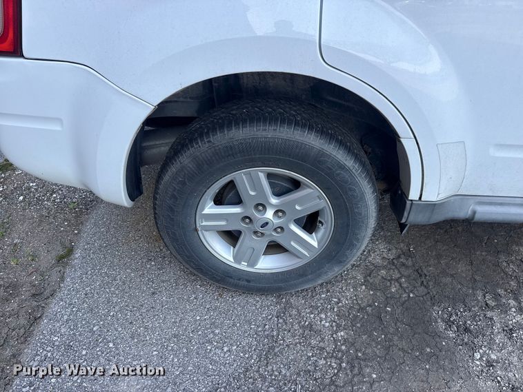 image for item FB8684 2009 Ford Escape SUV