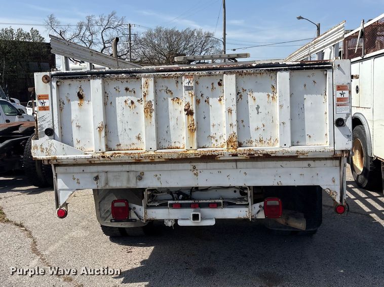 image for item FB8685 2012 Ford F450 Super Duty Ext. Cab flatbed truck