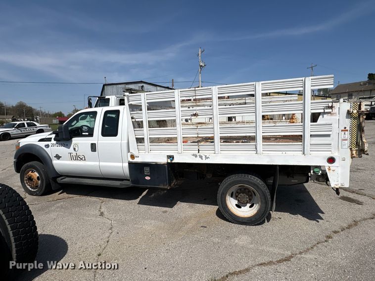 image for item FB8685 2012 Ford F450 Super Duty Ext. Cab flatbed truck