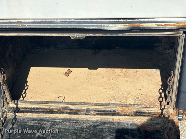 image for item FB8685 2012 Ford F450 Super Duty Ext. Cab flatbed truck