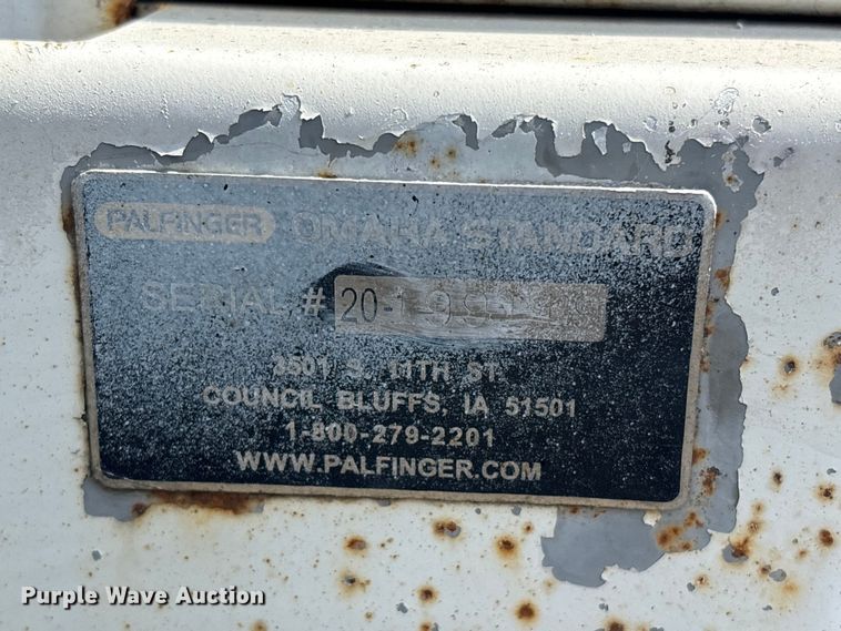 image for item FB8685 2012 Ford F450 Super Duty Ext. Cab flatbed truck