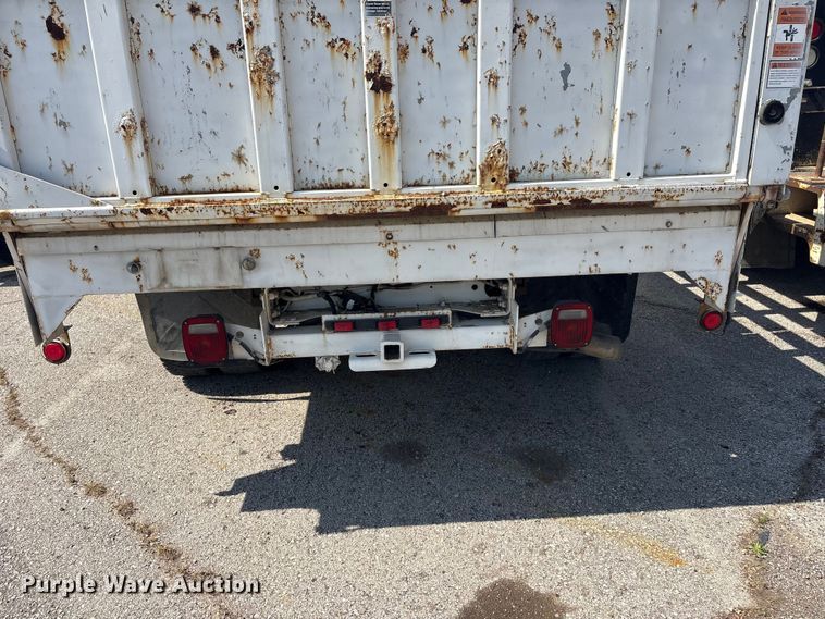 image for item FB8685 2012 Ford F450 Super Duty Ext. Cab flatbed truck