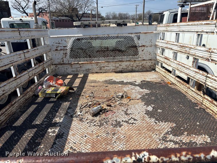 image for item FB8685 2012 Ford F450 Super Duty Ext. Cab flatbed truck