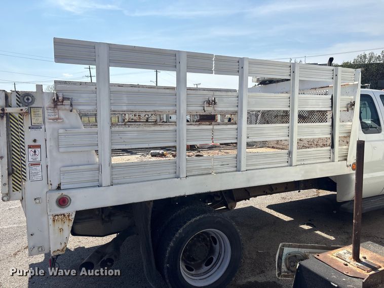 image for item FB8685 2012 Ford F450 Super Duty Ext. Cab flatbed truck