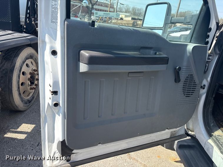 image for item FB8685 2012 Ford F450 Super Duty Ext. Cab flatbed truck