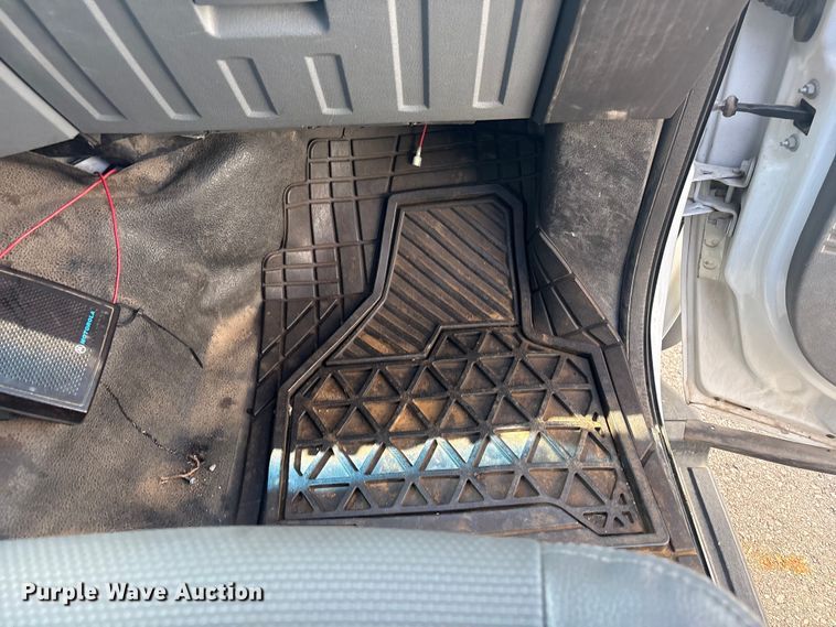 image for item FB8685 2012 Ford F450 Super Duty Ext. Cab flatbed truck