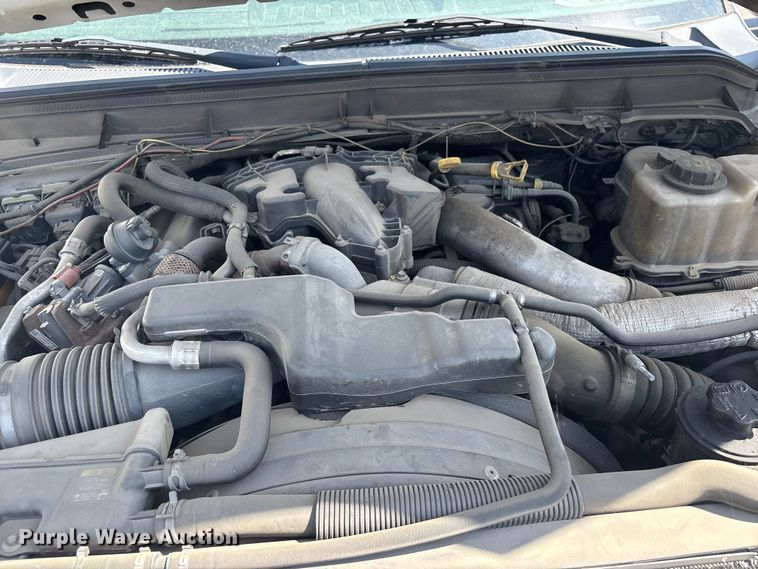 image for item FB8685 2012 Ford F450 Super Duty Ext. Cab flatbed truck