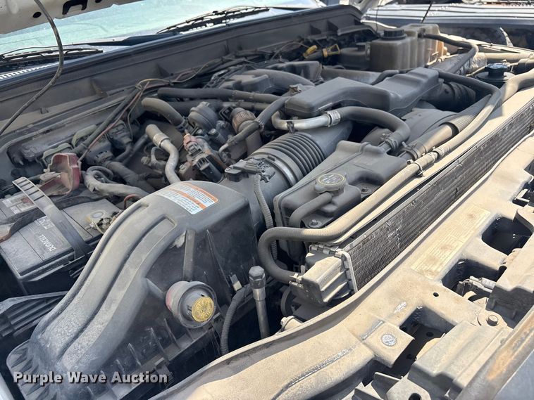 image for item FB8685 2012 Ford F450 Super Duty Ext. Cab flatbed truck