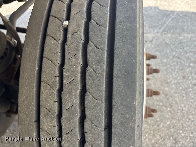 image for item FB8685 2012 Ford F450 Super Duty Ext. Cab flatbed truck