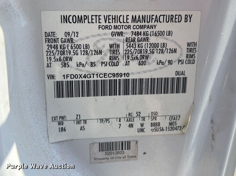 image for item FB8685 2012 Ford F450 Super Duty Ext. Cab flatbed truck