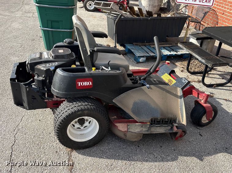 image for item FB8688 2017 Toro Time Cutter MX6050 ZTR lawn mower