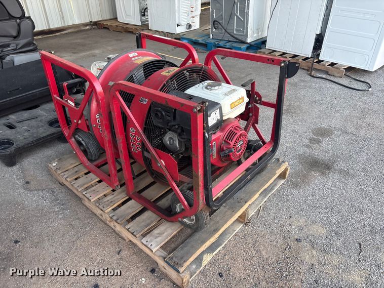 image for item FB8689 (2) Super Vac 724G4-H fans