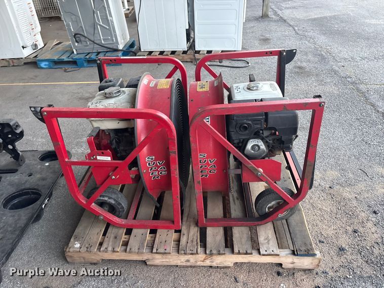 image for item FB8689 (2) Super Vac 724G4-H fans