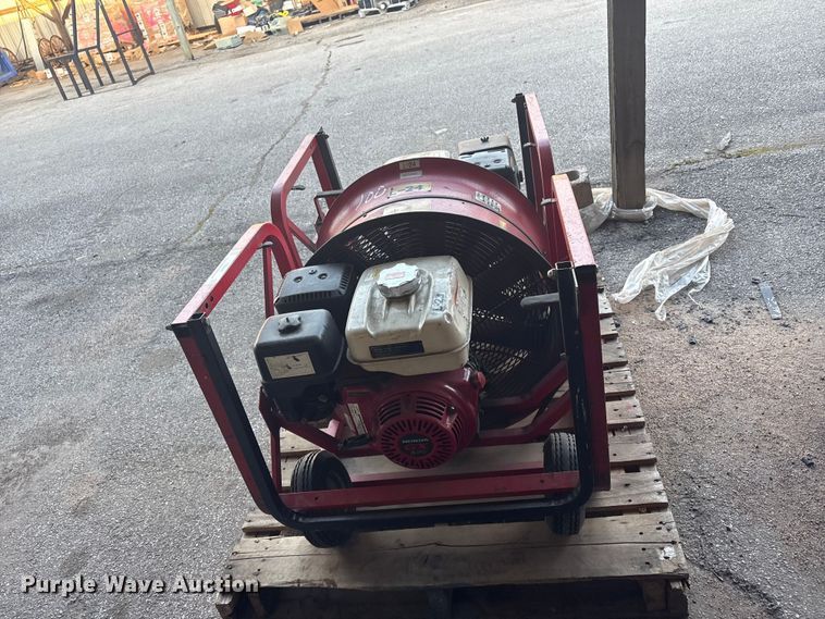 image for item FB8689 (2) Super Vac 724G4-H fans