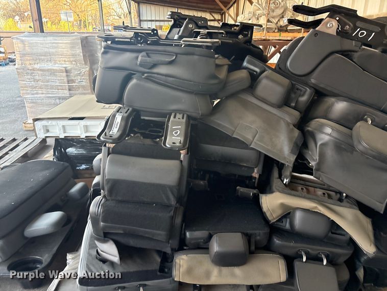 image for item FB8690 Approximately 27 seats