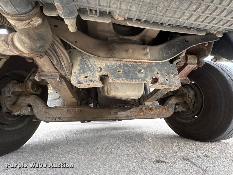 image for item FB8691 2009 Freightliner FLD120 semi truck