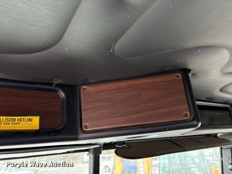 image for item FB8691 2009 Freightliner FLD120 semi truck