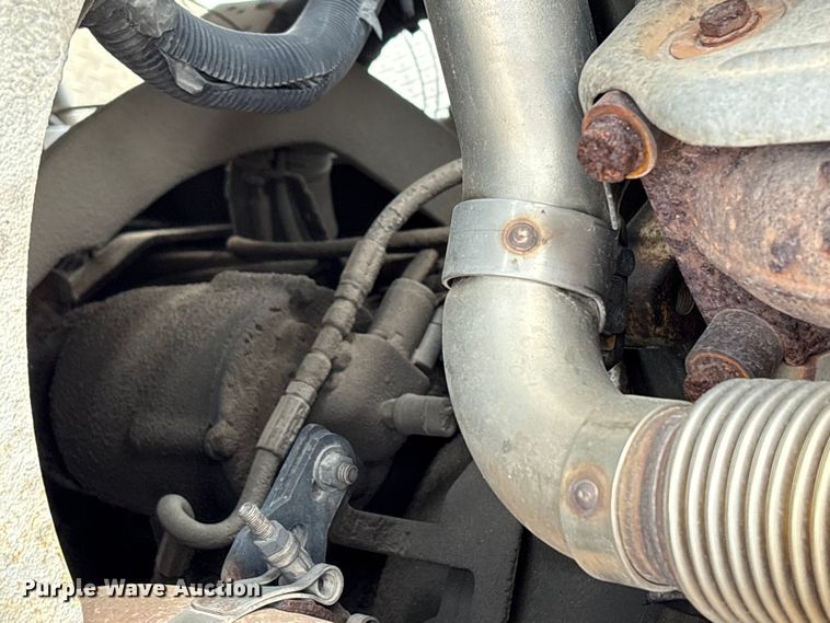 image for item FB8691 2009 Freightliner FLD120 semi truck