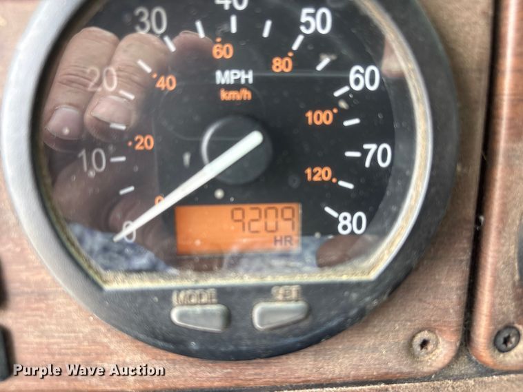 image for item FB8691 2009 Freightliner FLD120 semi truck