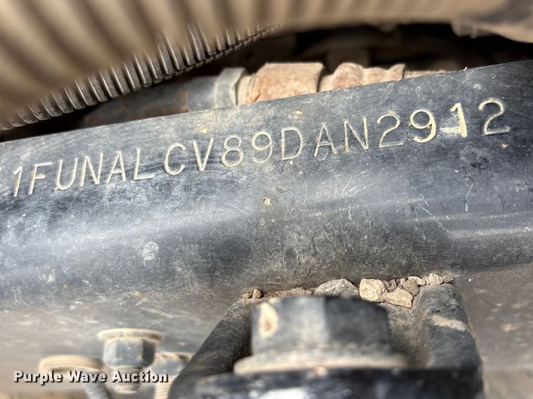 image for item FB8691 2009 Freightliner FLD120 semi truck