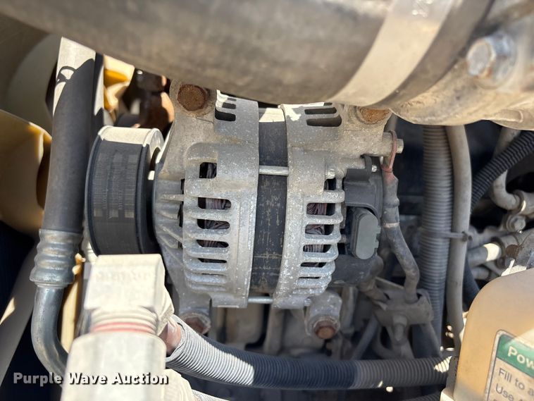 image for item FB8692 2009 Freightliner FLD120 semi truck