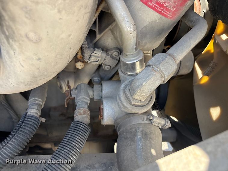 image for item FB8692 2009 Freightliner FLD120 semi truck